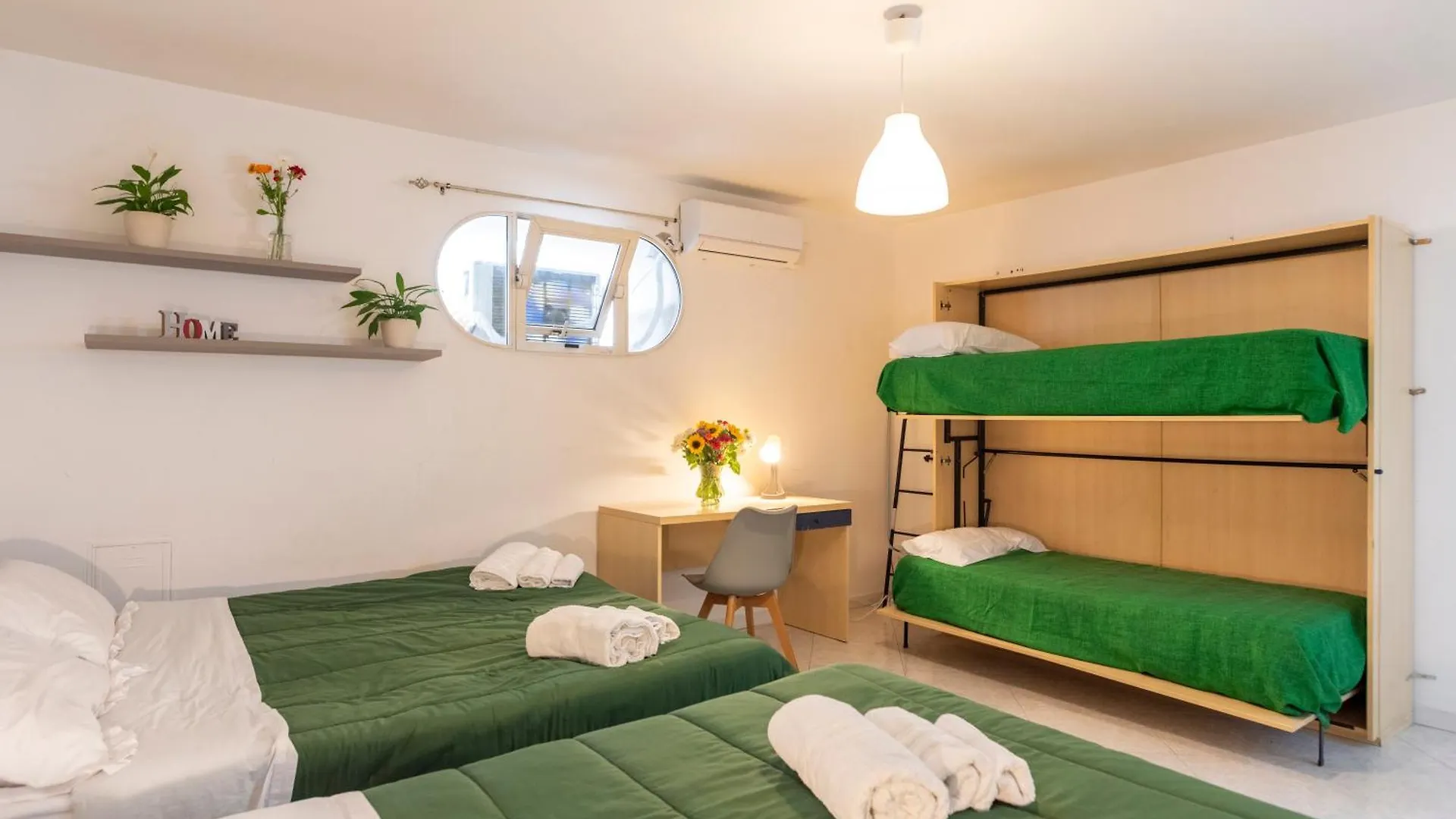 Napoli Centro, Dm Suites