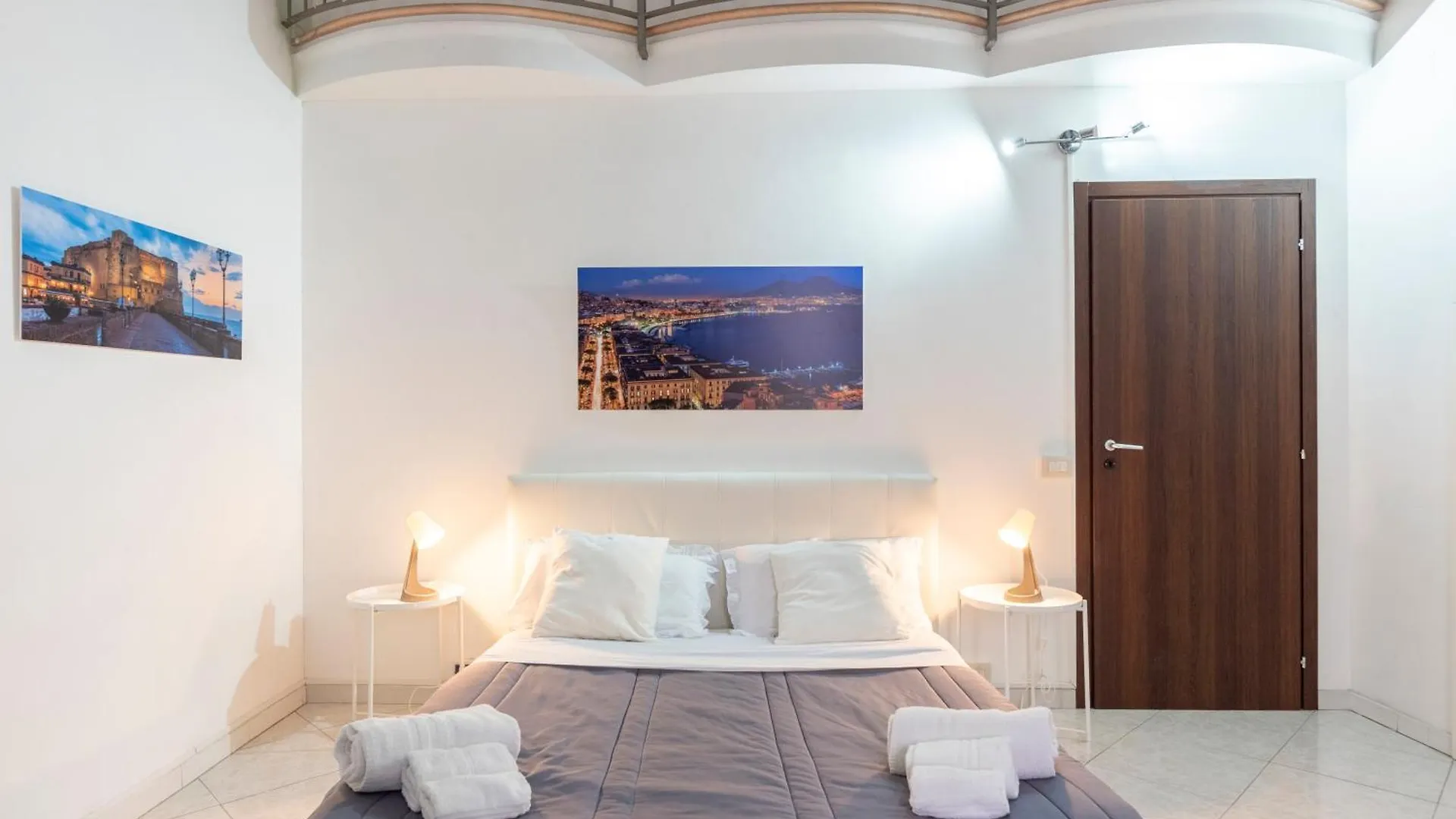 Guest house Napoli Centro, Dm Suites