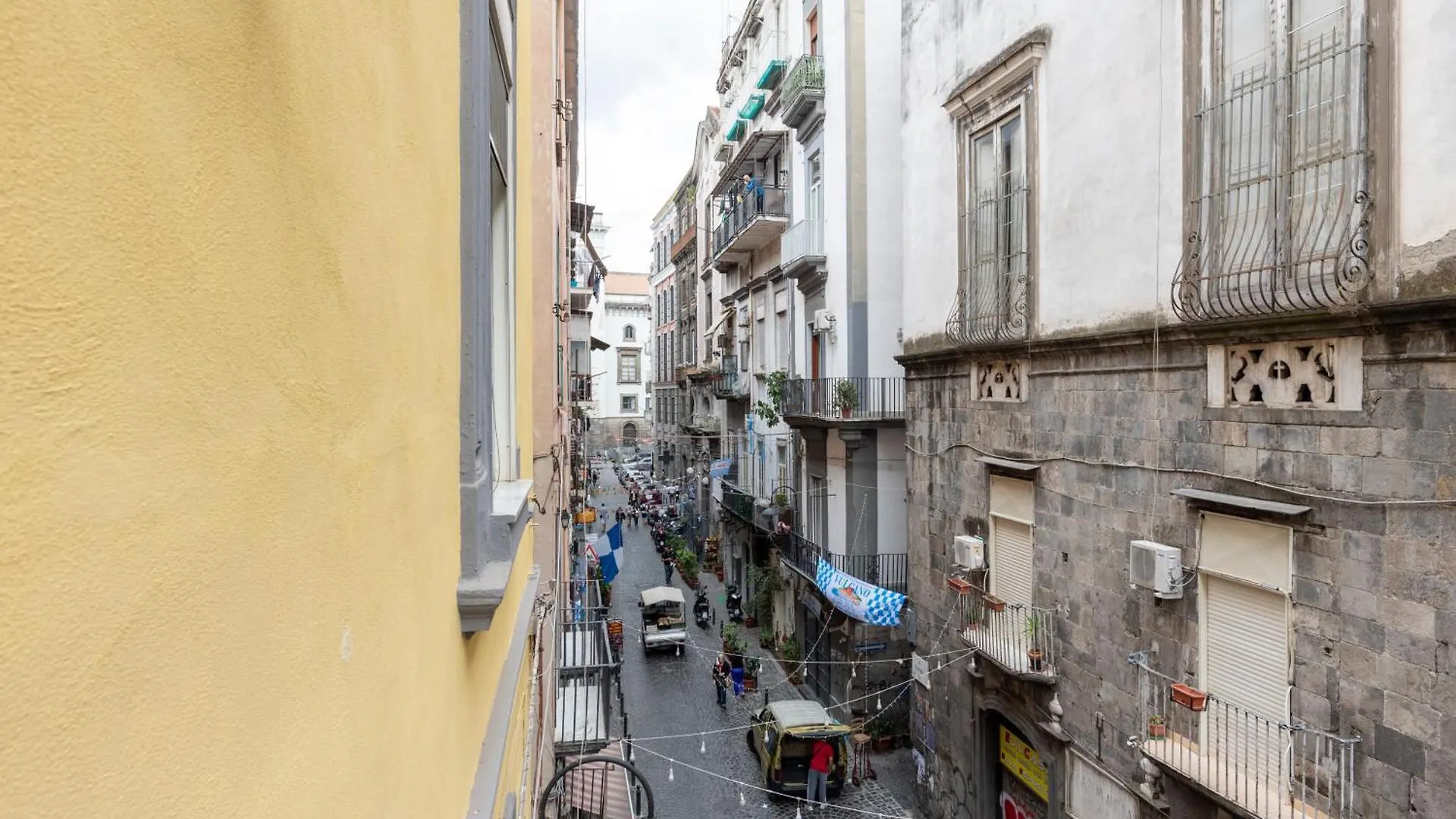 Napoli Centro, Dm Suites Italy