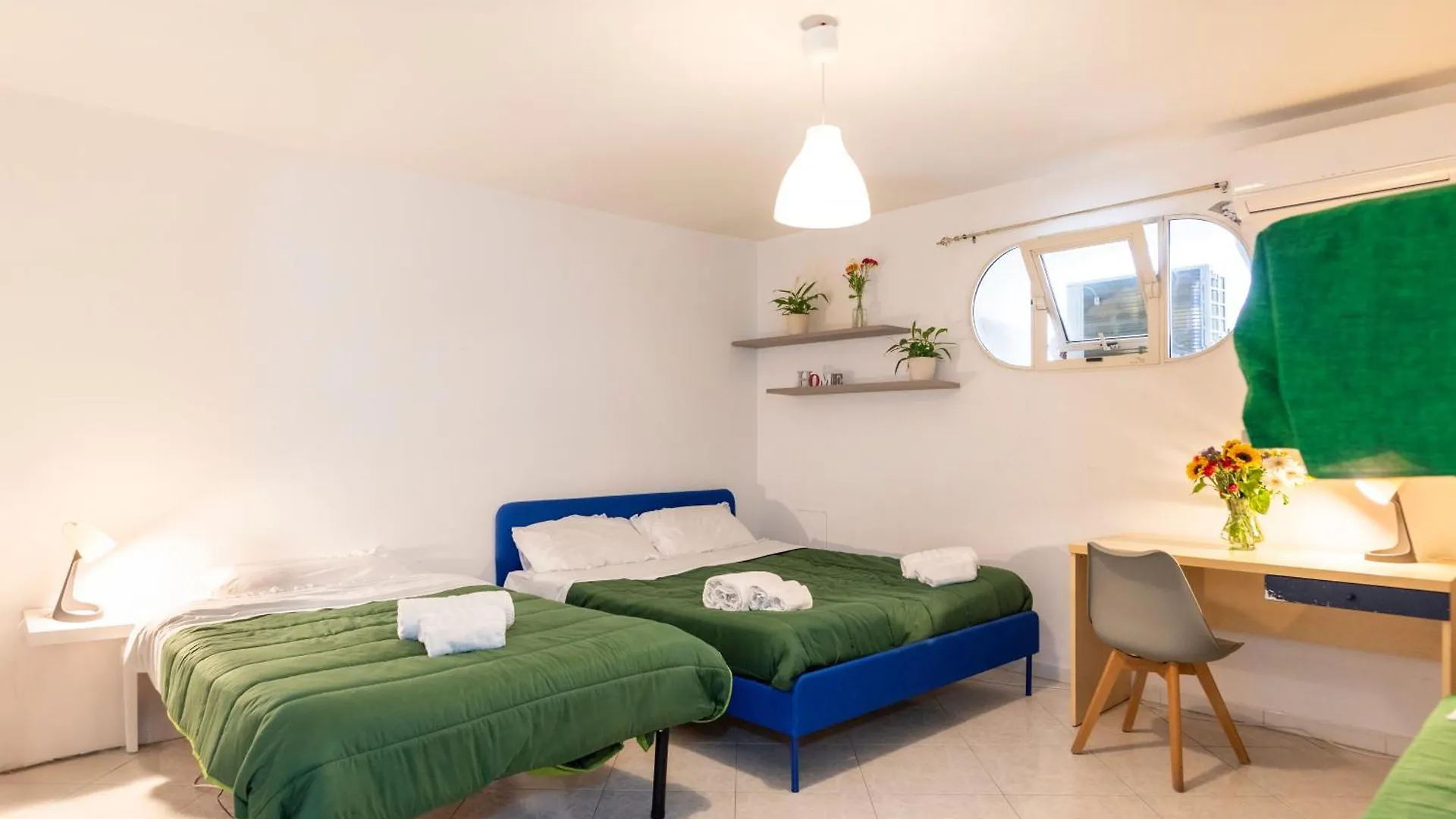 Napoli Centro, Dm Suites 0*, Naples Italy