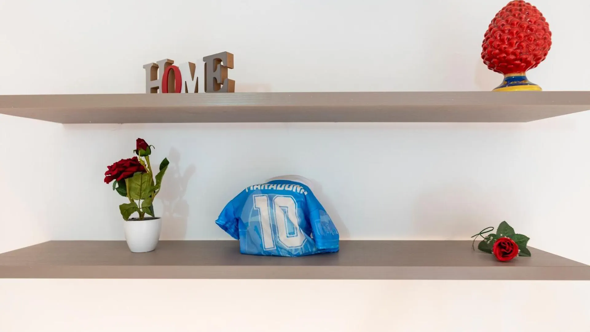 Napoli Centro, Dm Suites Naples