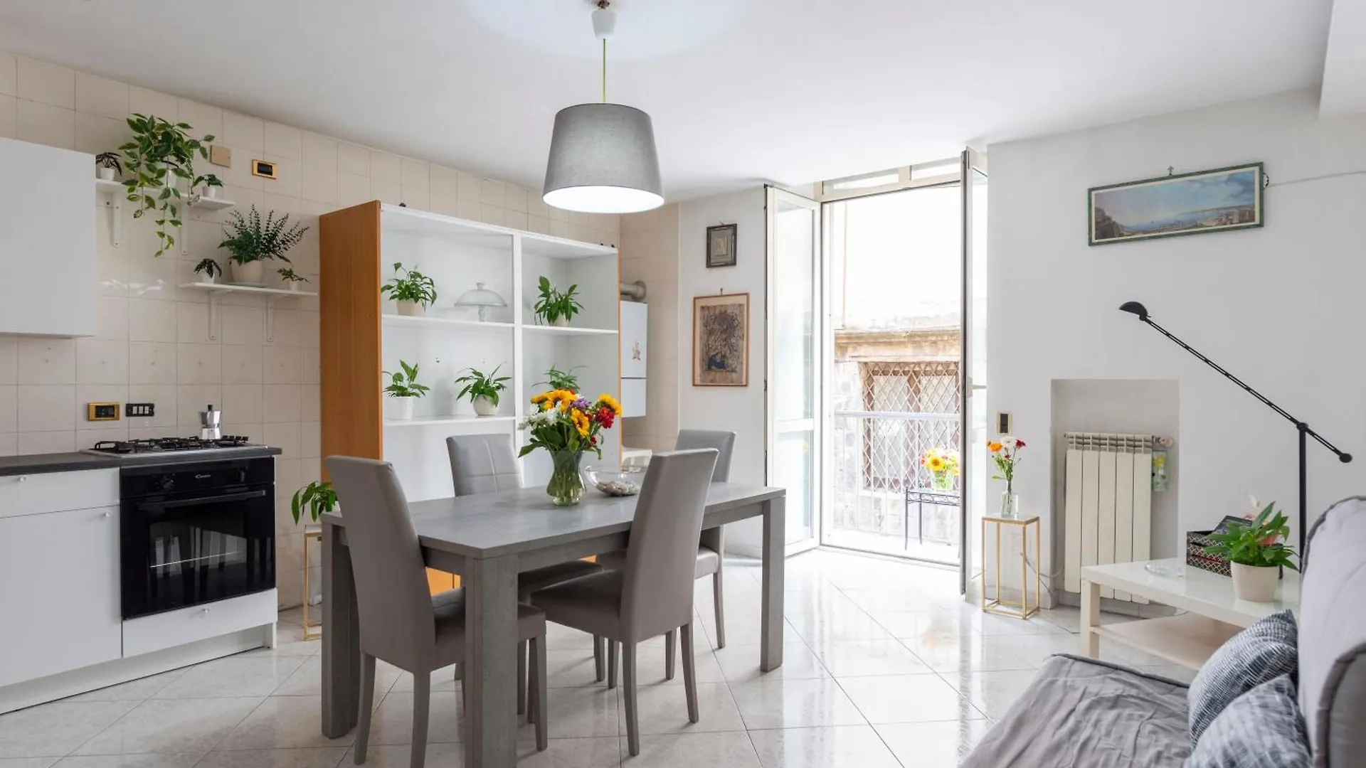 Napoli Centro, Dm Suites Italy