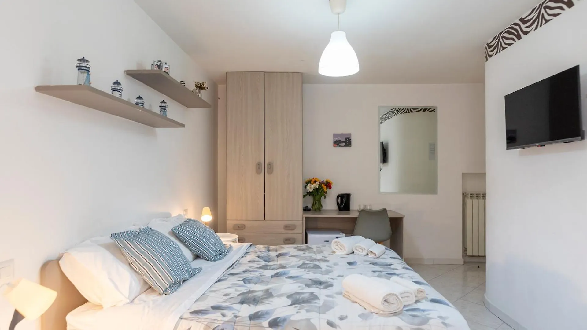 Napoli Centro, Dm Suites 0*, Naples Italy