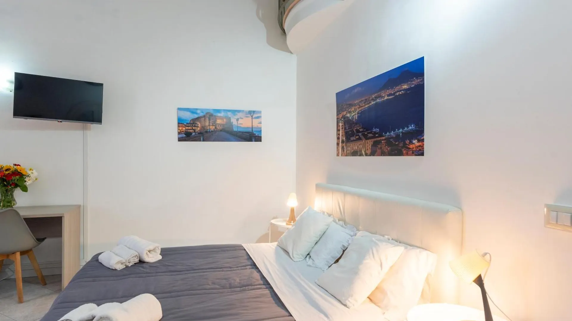 Napoli Centro, Dm Suites