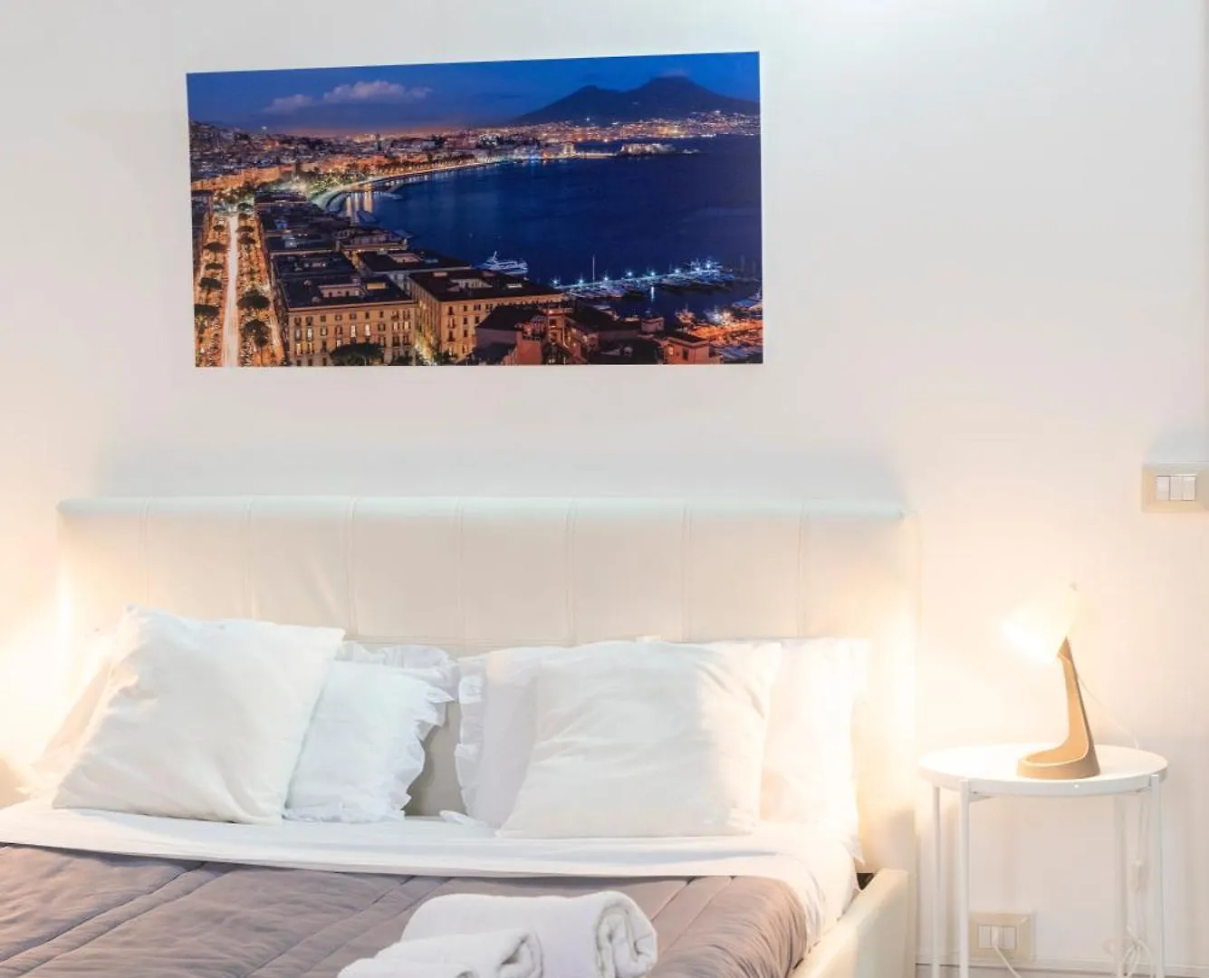 Napoli Centro, Dm Suites