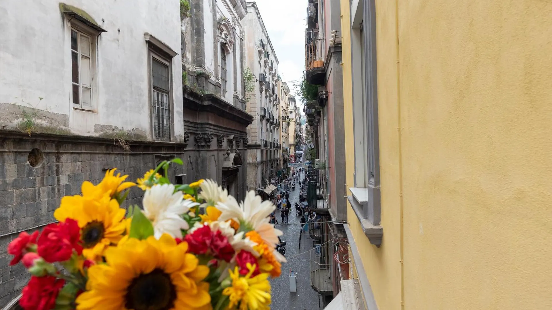 Napoli Centro, Dm Suites Italy