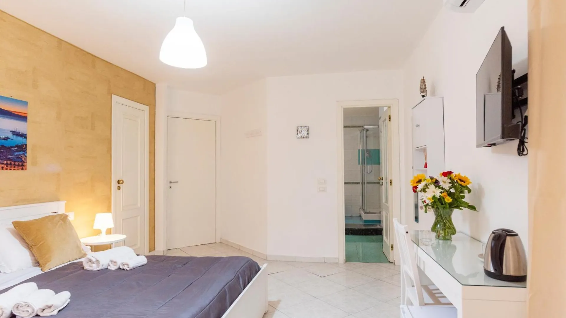 Napoli Centro, Dm Suites 那不勒斯