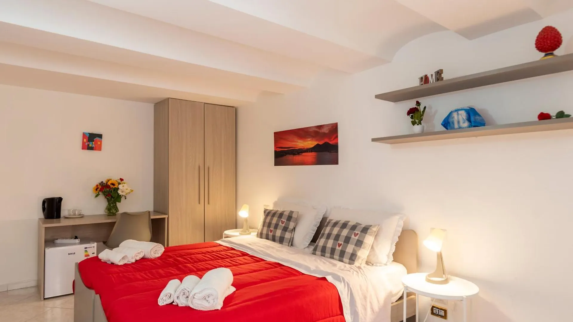 Napoli Centro, Dm Suites 招待所