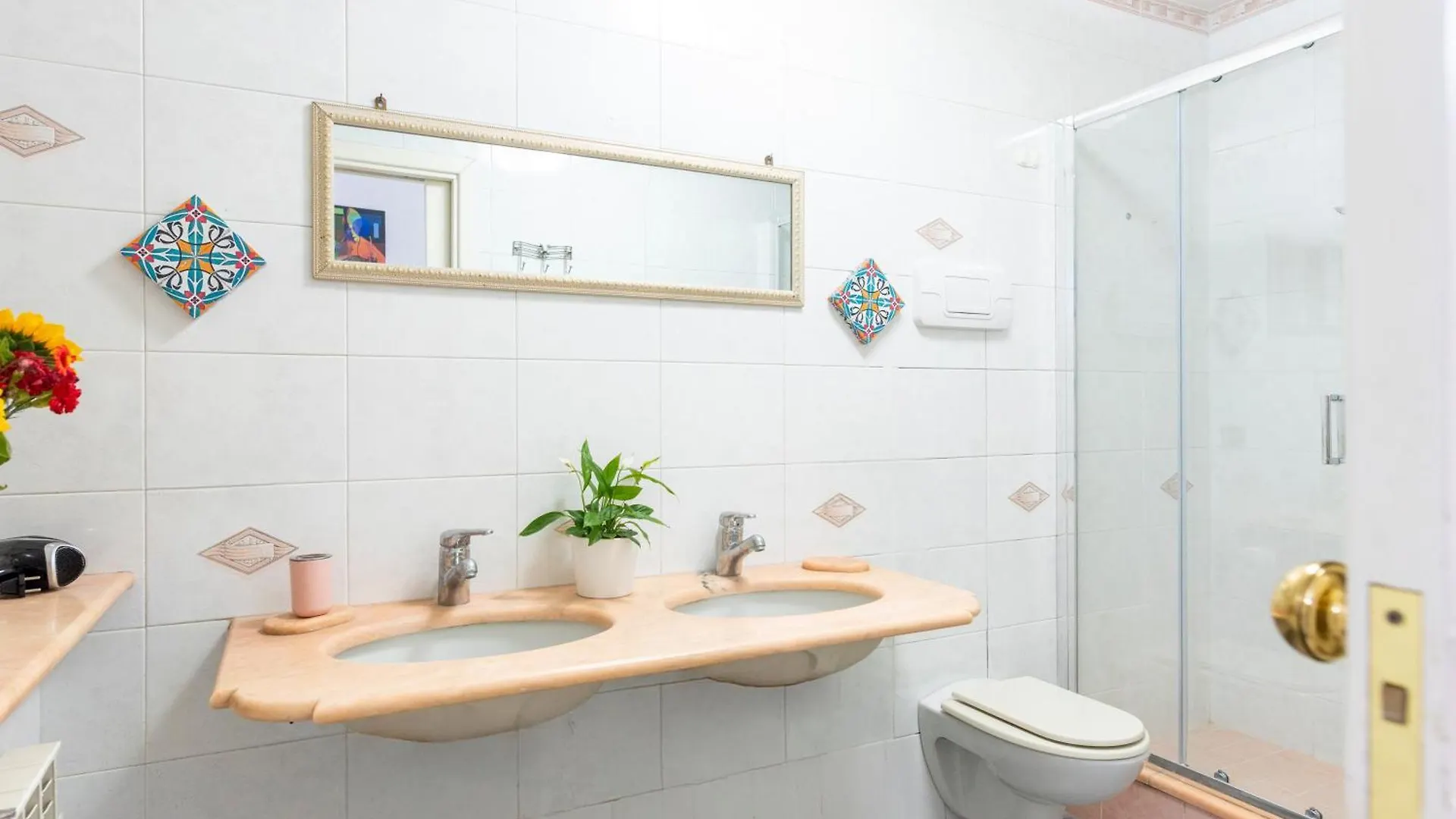 Napoli Centro, Dm Suites Naples